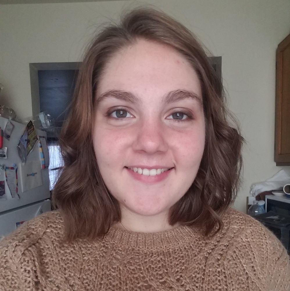 Meet your Posher, Julia